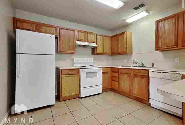 Room for Rent Near Texas Tech 🏡💫