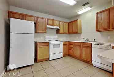 Room for Rent Near Texas Tech 🏡💫