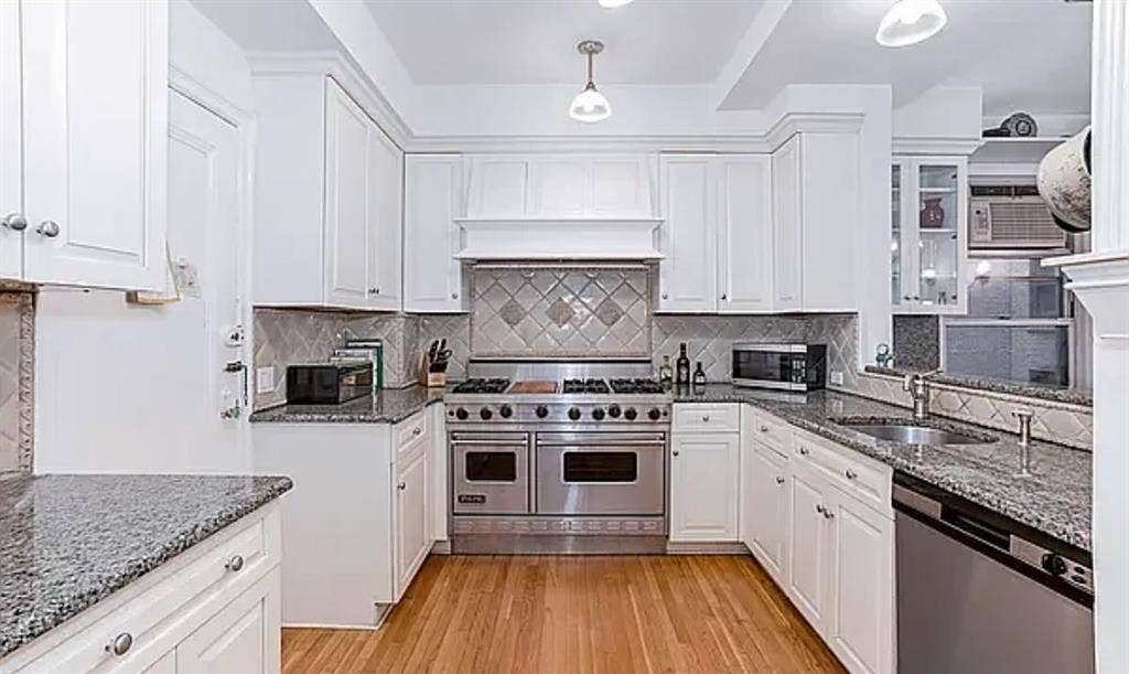 NICE HOUSE , PLS READ DESCRIPTION