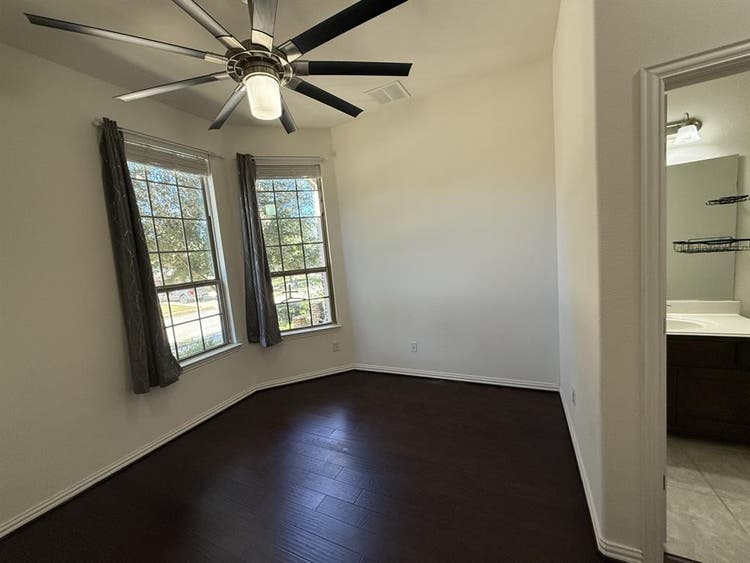 Female only. Furnished room w/bath