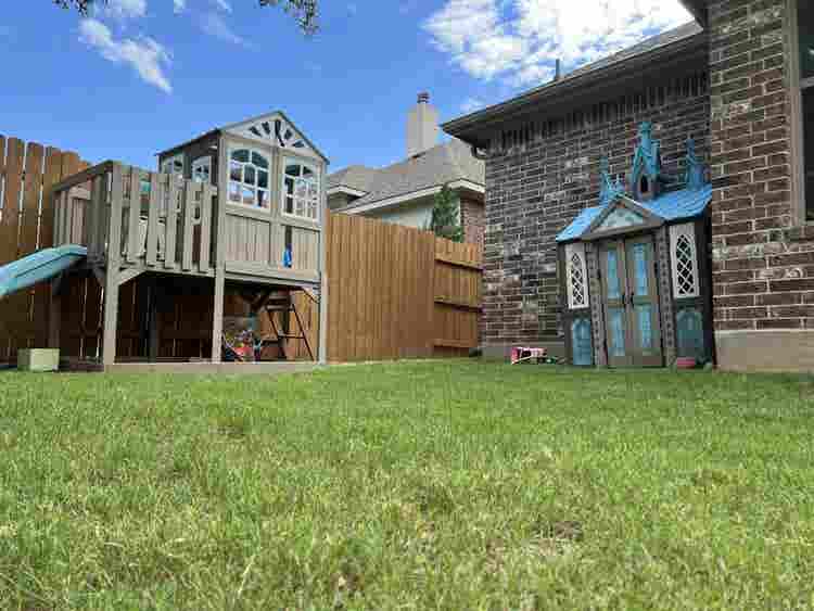 Female only. Furnished room w/bath