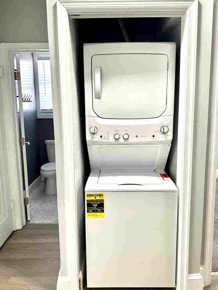 Utilities included-Share bathroom