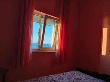 room by the sea, first coastline