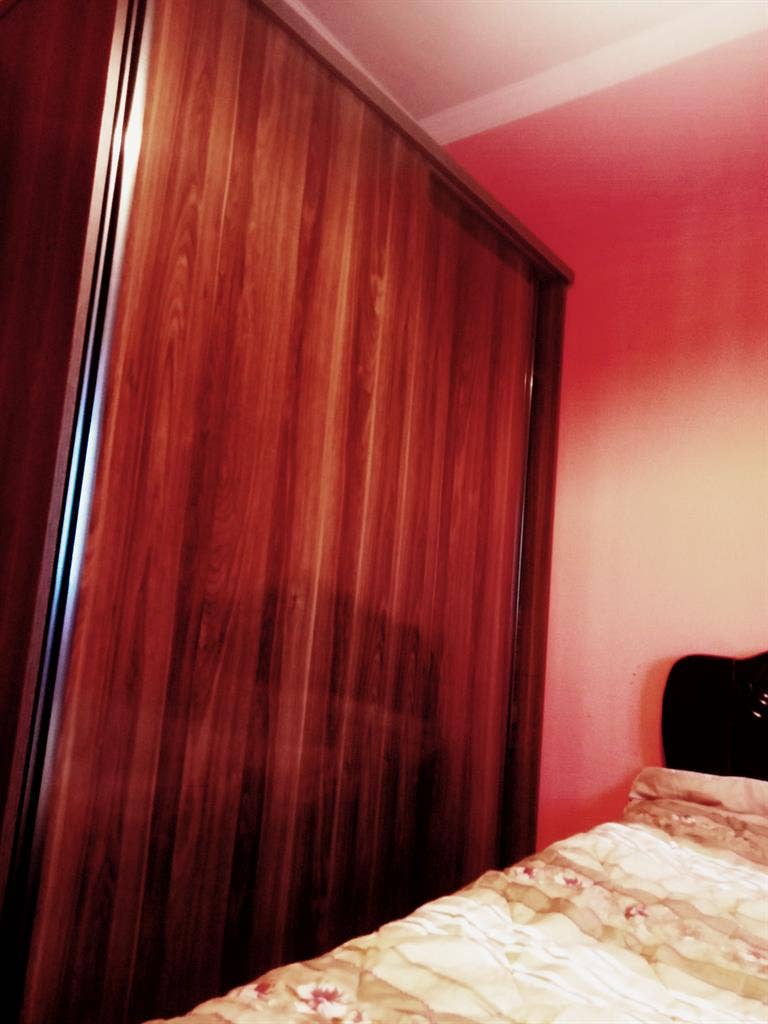 room by the sea, first coastline