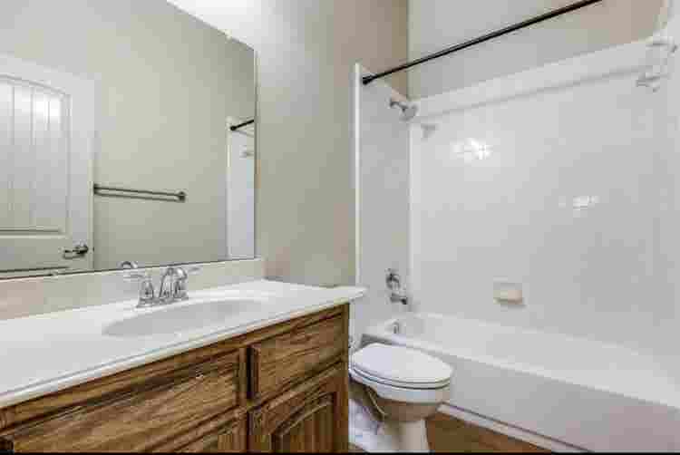 Private room/bath in McKinney