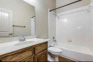 Private room/bath in McKinney