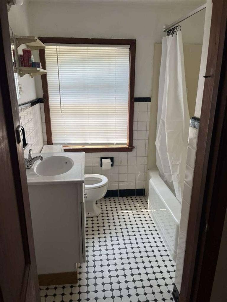 Need 3rd Male Roommate for BF