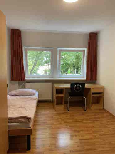 Subletting my room: Aug.-Sept.