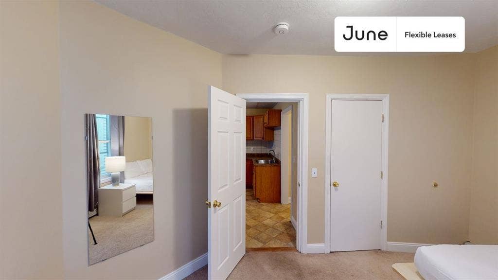 3 BR in Boston