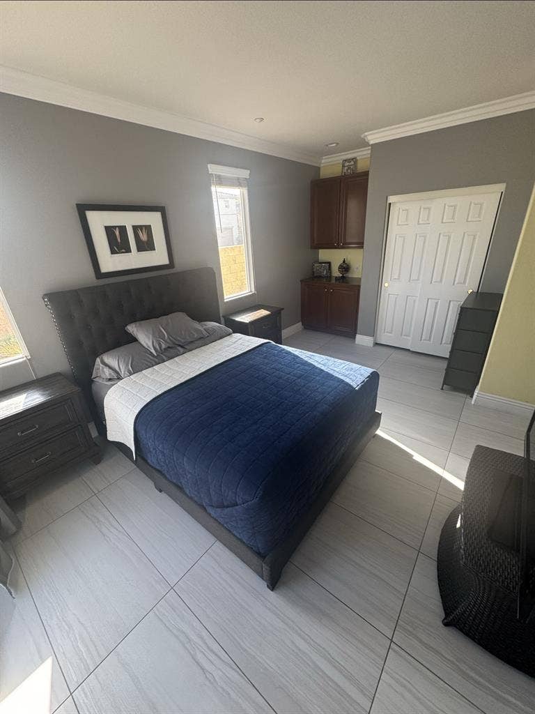 Furnished Private Suite & Bath.