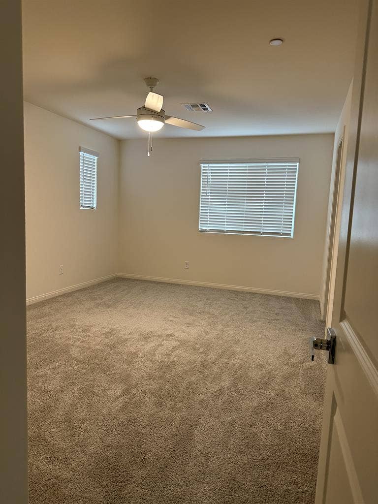 Master w/Private Bathroom