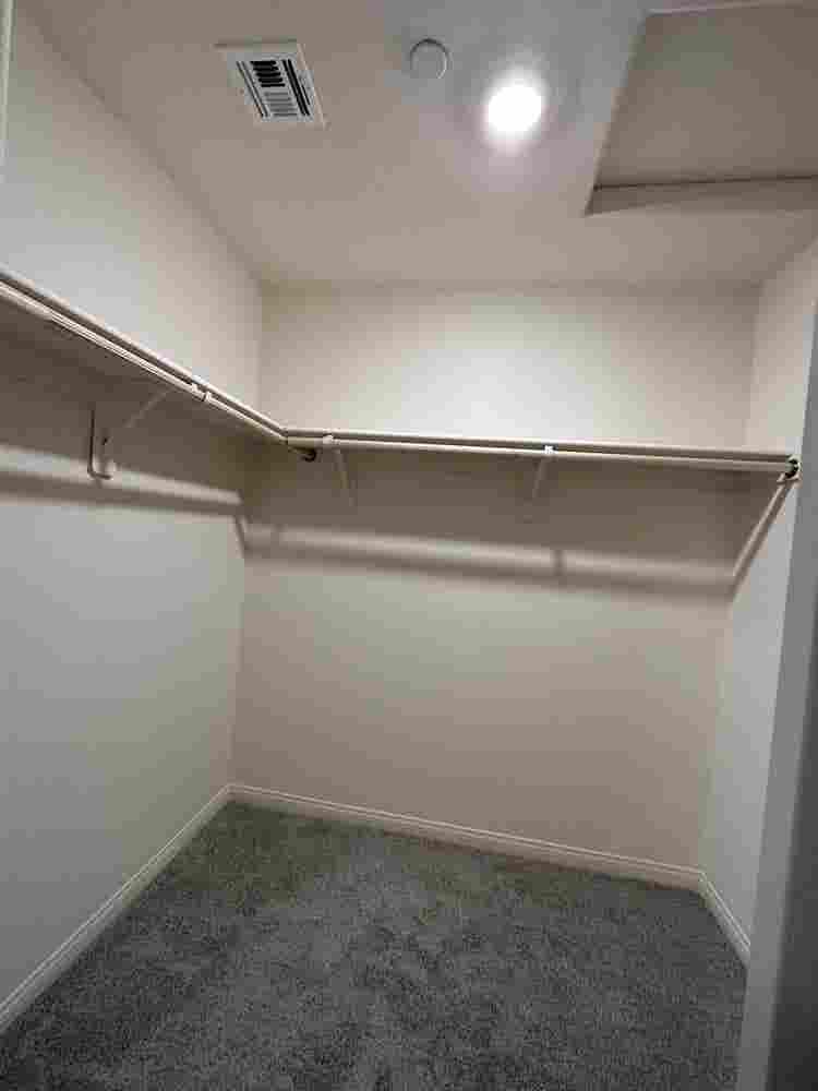 Master w/Private Bathroom