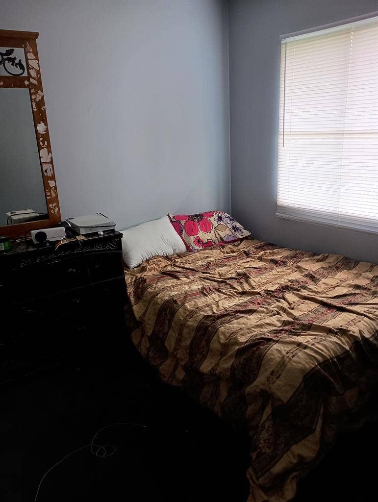 Roommate wanted