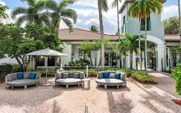 Looking for roommate in Sophia