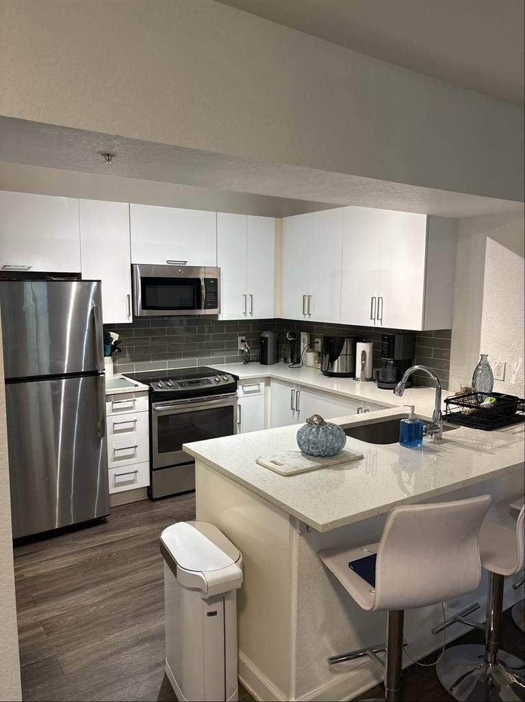 Looking for roommate in Sophia