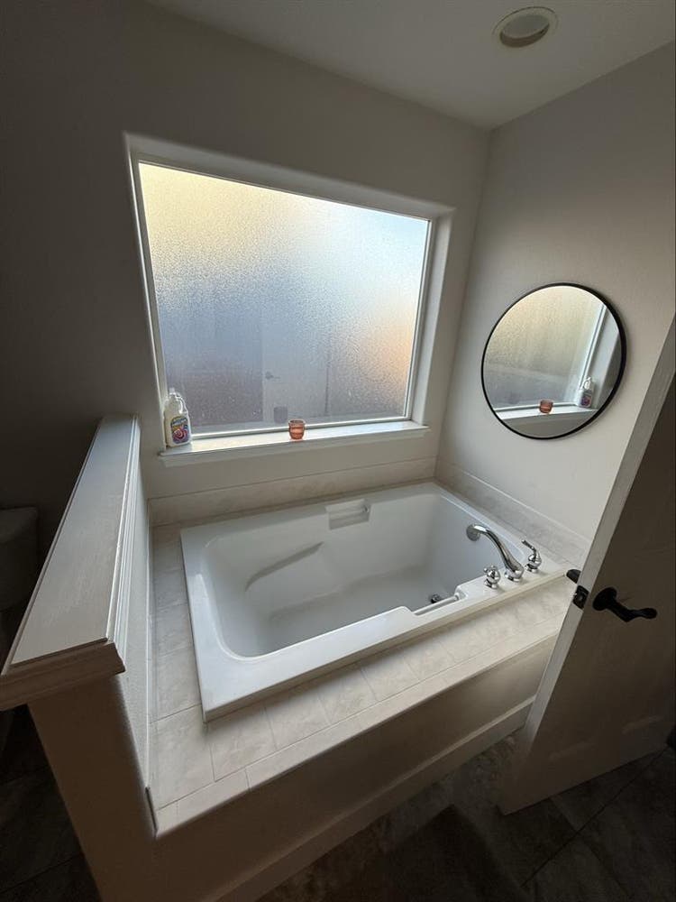 Master bedroom for rent