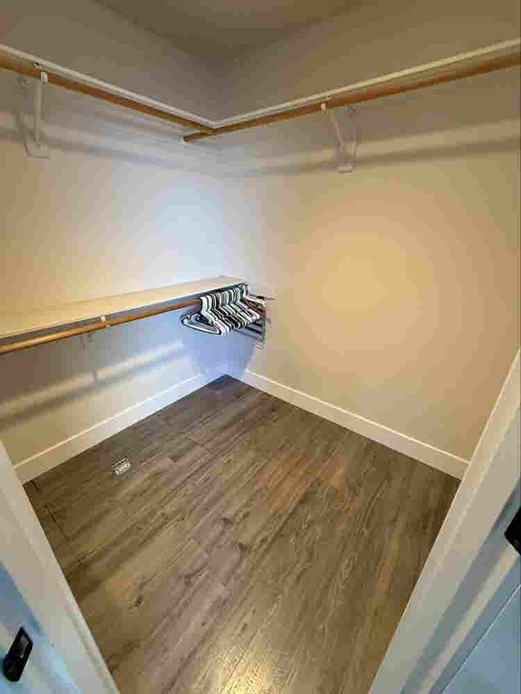 Master bedroom for rent