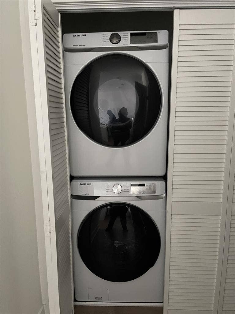 Upscale 1BR | Utilities Included