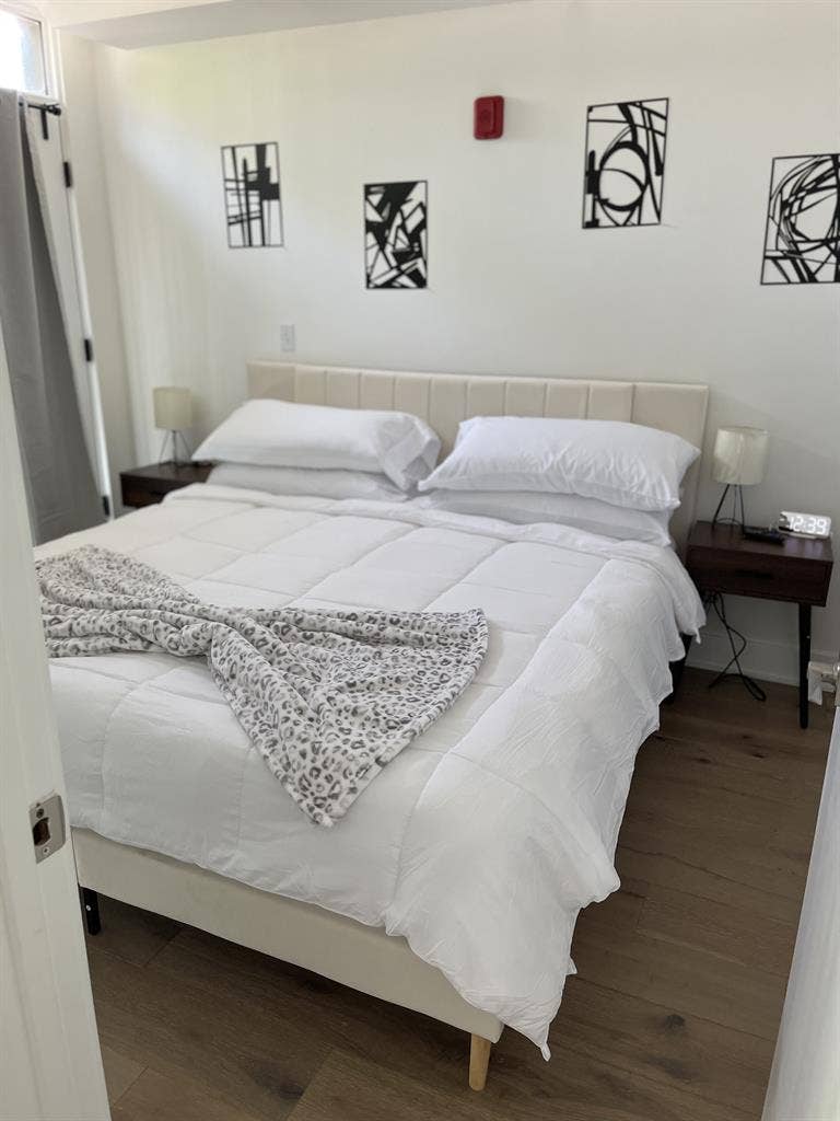 Upscale 1BR | Utilities Included