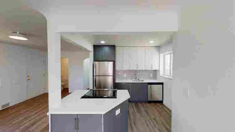 3 BR in Denver