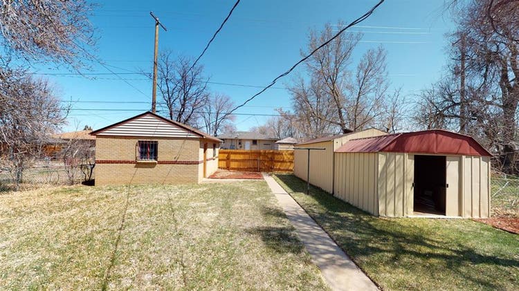 3 BR in Denver