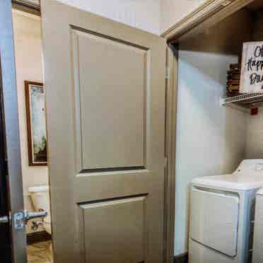Room to rent now!