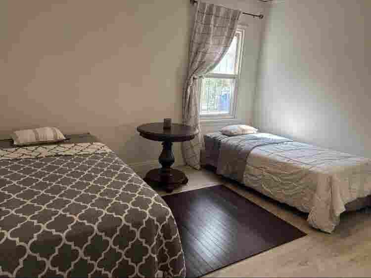 3 rooms for single/double start $