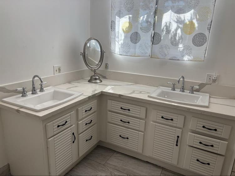 3 rooms for single/double start $