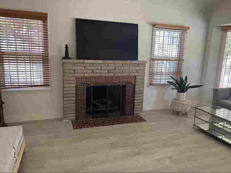 3 rooms for single/double start $