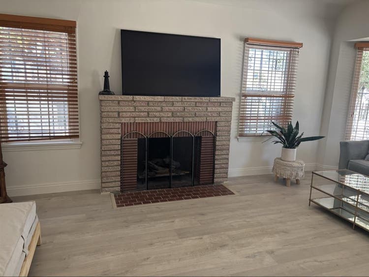 3 rooms for single/double start $