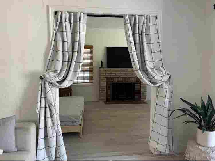 3 rooms for single/double start $