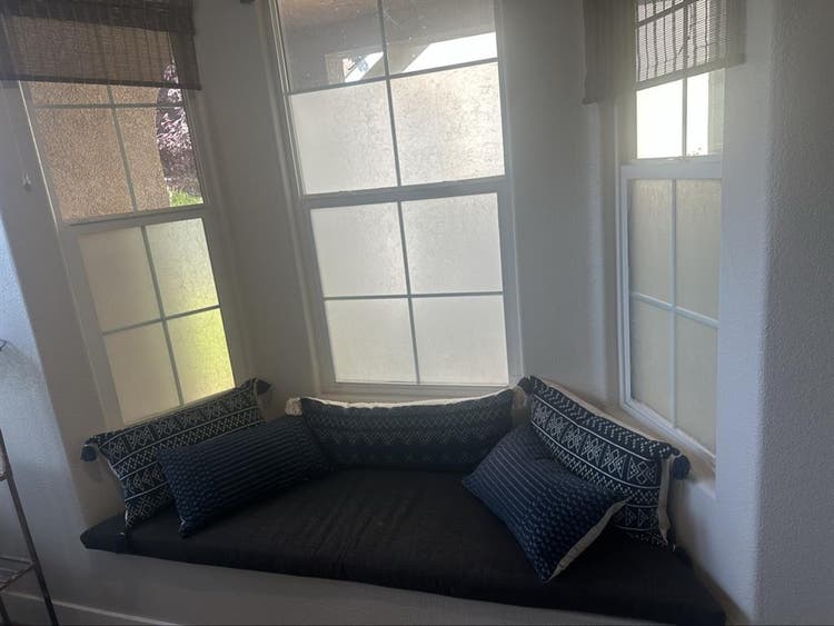Room w/ private bath, utilities Inc