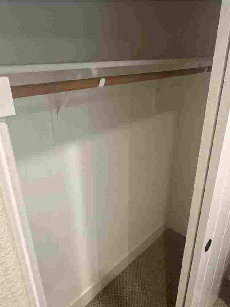 Room w/ private bath, utilities Inc