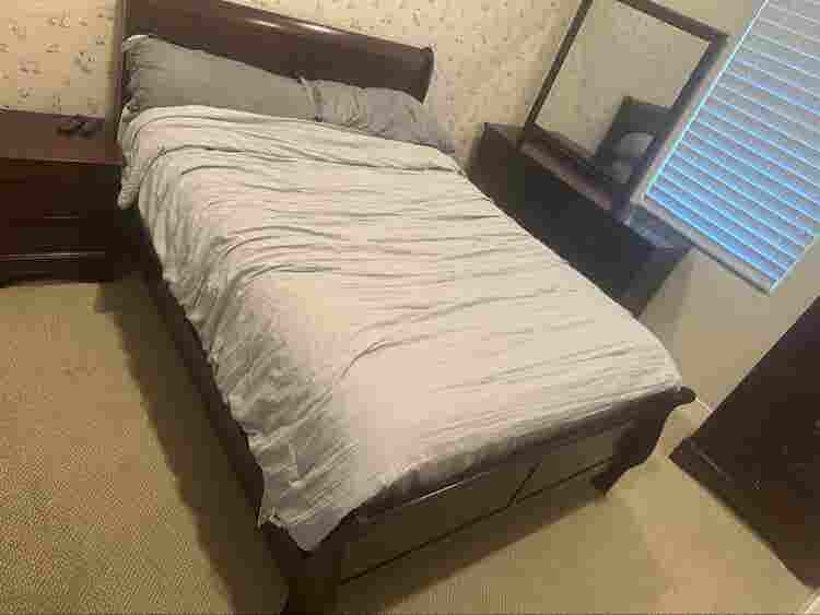 Room w/ private bath, utilities Inc