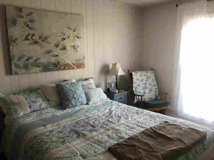 Large Private Room and Bathroom