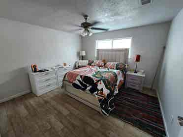 Teacher Seeking Tenant