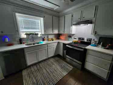 Teacher Seeking Tenant