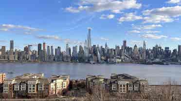 Rental room in West New York