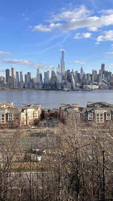 Rental room in West New York