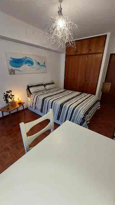 One bedroom  min from the beach!