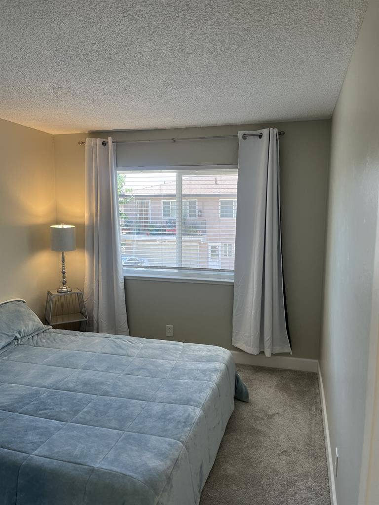 Remodeled condo room for rent