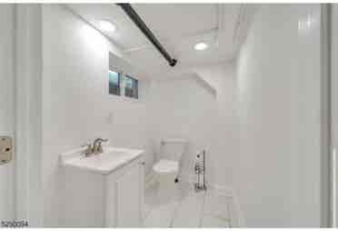 Spacious King Bedroom for Rent