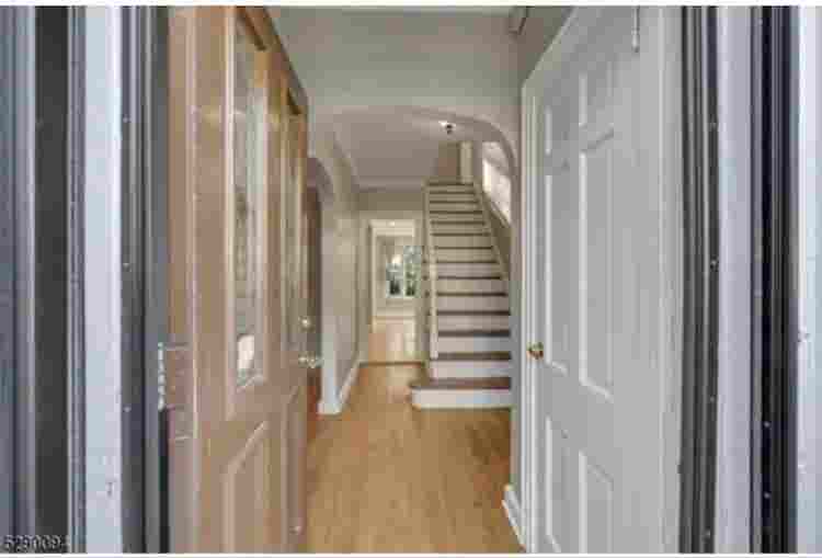 Spacious King Bedroom for Rent