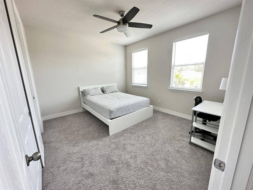 LAKE NONA PRIVATE BED/BATHROOM