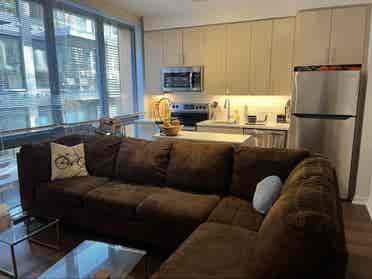 Roommate in NoMa BA - Sept