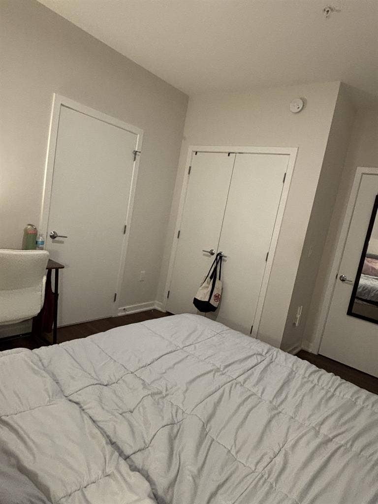 Roommate in NoMa BA - Sept