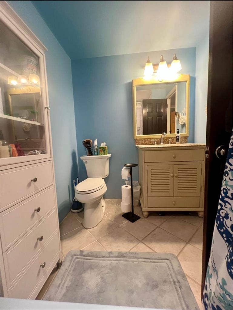 NE Philly Room for Rent