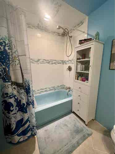 NE Philly Room for Rent