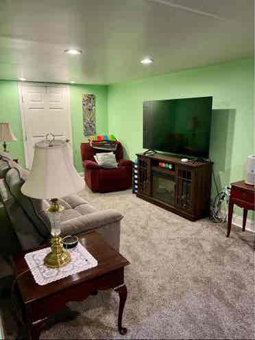 NE Philly Room for Rent