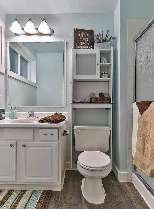 Bath Condo - Bellevue - $